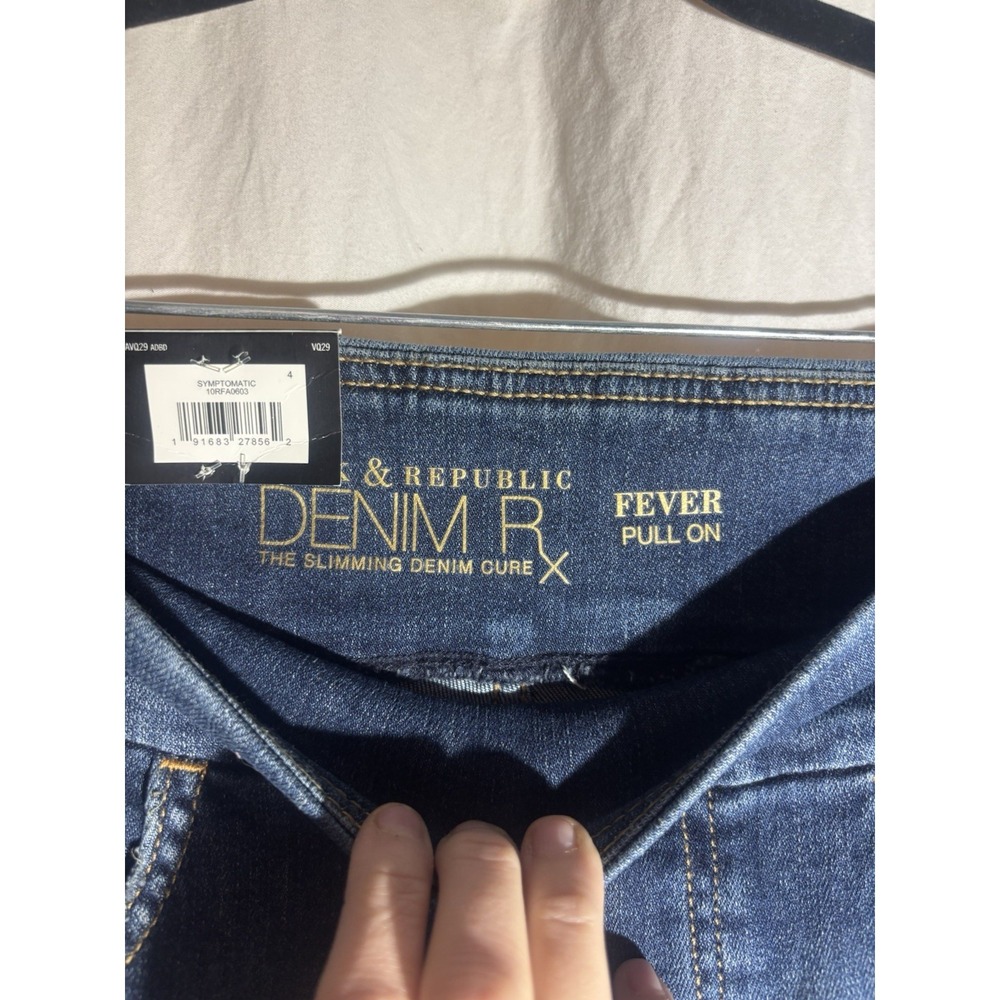 NEW Womens Rock‎ & Republic Denim RX Fever Pull-On Jean Shorts. Size 4 NWT M8 - Picture 3 of 6